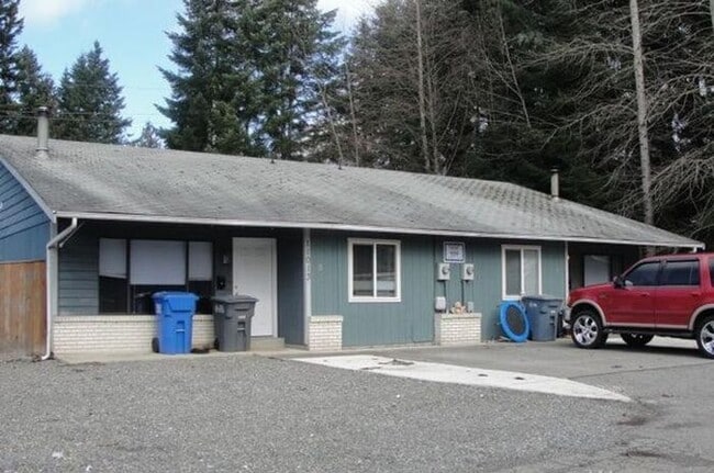 Building Photo - Wonderful 3 Bedroom Duplex in Puyallup!