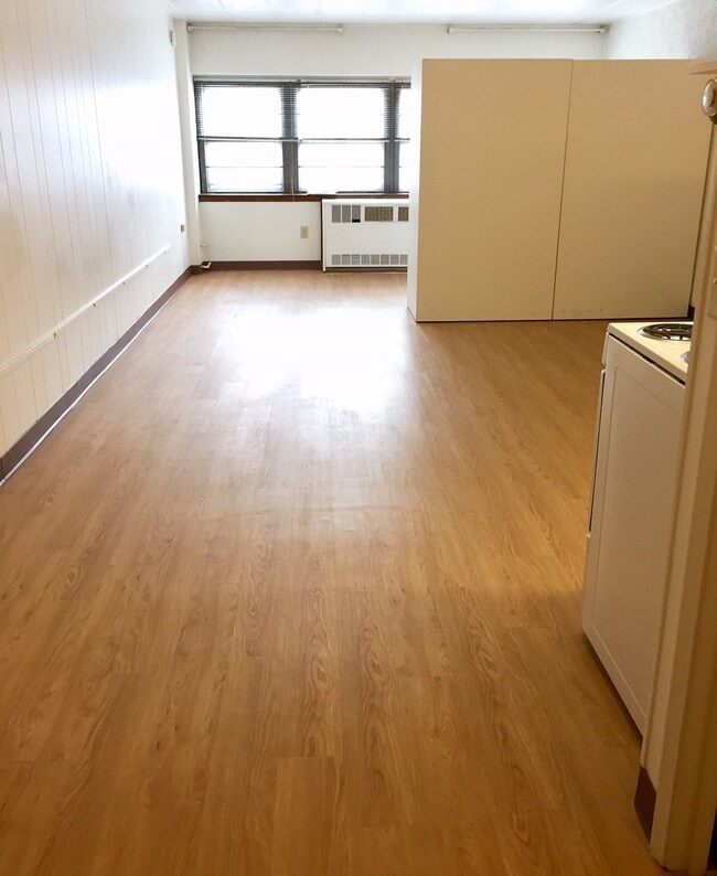 Photo - Campus Square Apartments