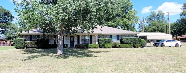 Meadowbrook St 509 - Meadowbrook St 509 House