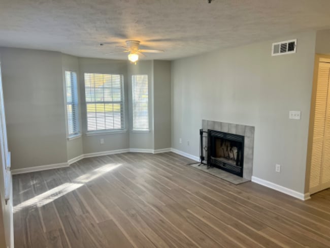 Photo - 13456 Lord Dunbore Pl