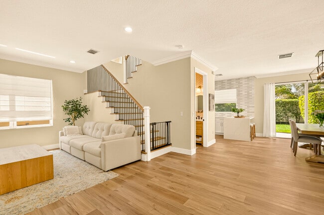 Photo - 7630 Topiary Ave
