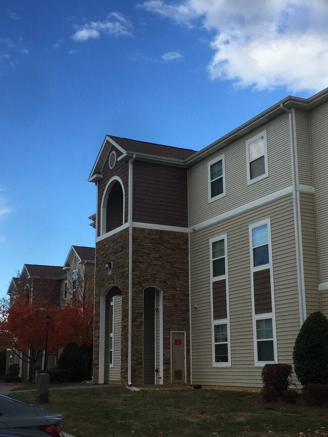 1010 Woodbury Cir Apartment Unit North 38 Harrisonburg, VA