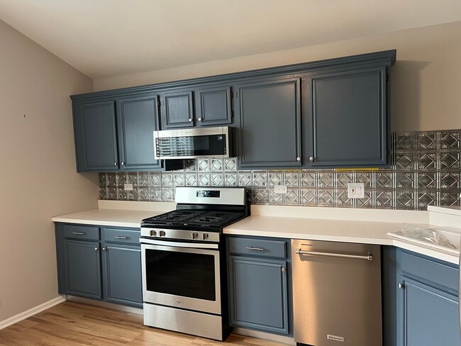 Photo - 401 Cromwell Cir