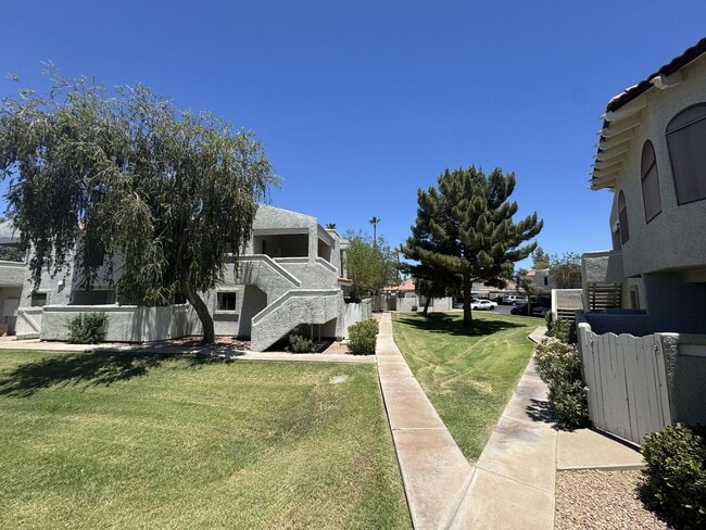 Photo - 850 S River Dr Unidad 2067