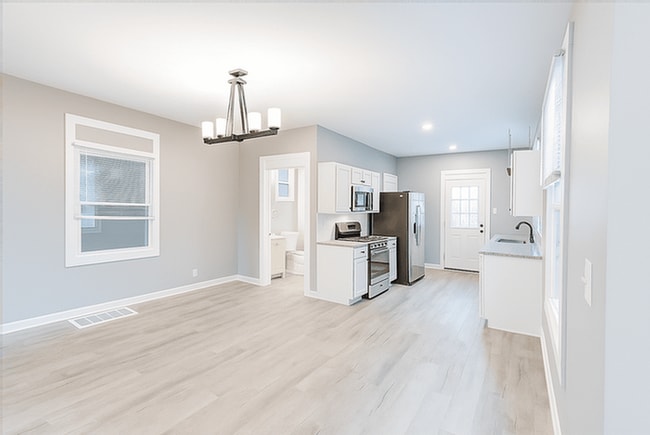 Photo - 5138 Globe Ave