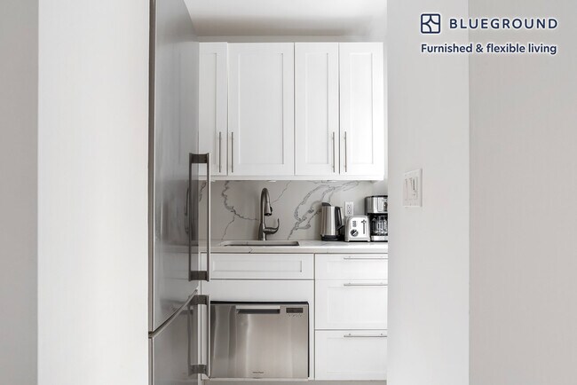 Photo - 160 E 48th St Unidad FL4-ID1171