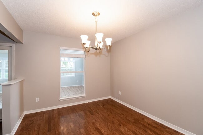 Photo - 11544 Oak Park Dr