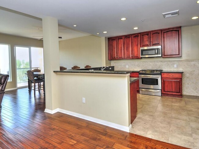 2BR/2.5BA + Office! Ocean views from the l... - 2BR/2.5BA + Office! Ocean views from the l... Casa