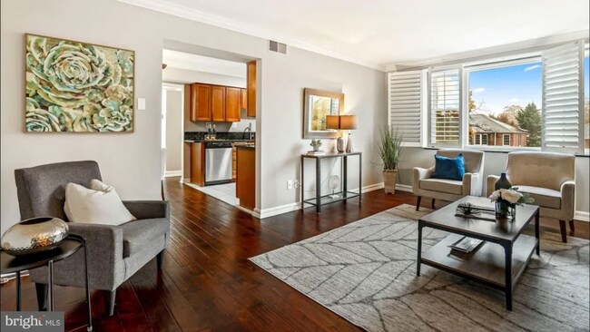 Photo - 4225 N Henderson Rd Unit 204
