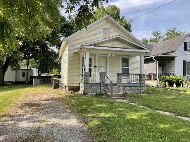 Building Photo - 1807 Hale Ave