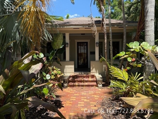 Photo - 325 14th Ave NE