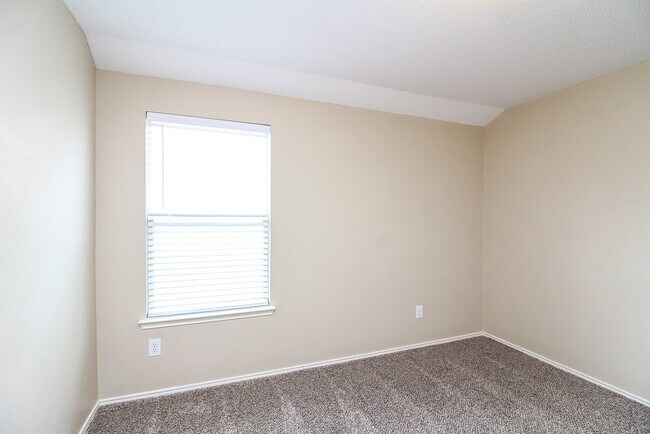 Photo - 2024 Northridge Dr