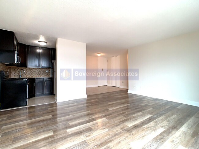 Photo - 3333 Broadway Unit B18E