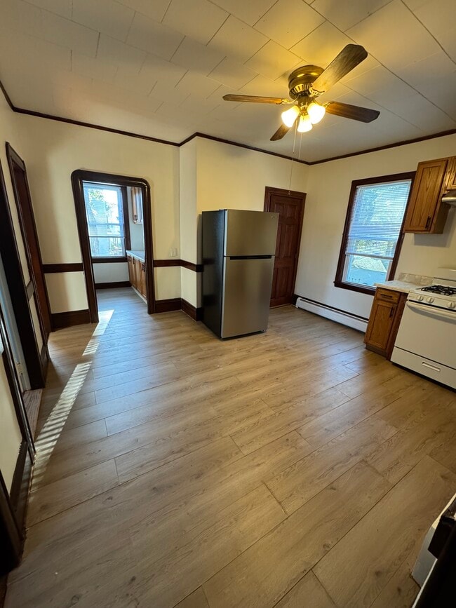 Building Photo - 87 Shawmut St Unit 2