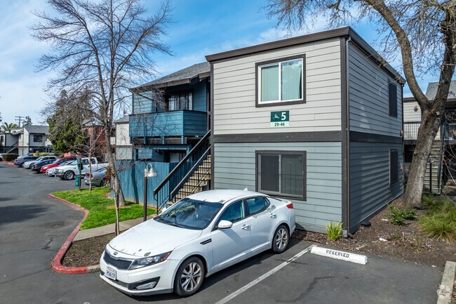 Alternative Building View - ReNew Fair Oaks