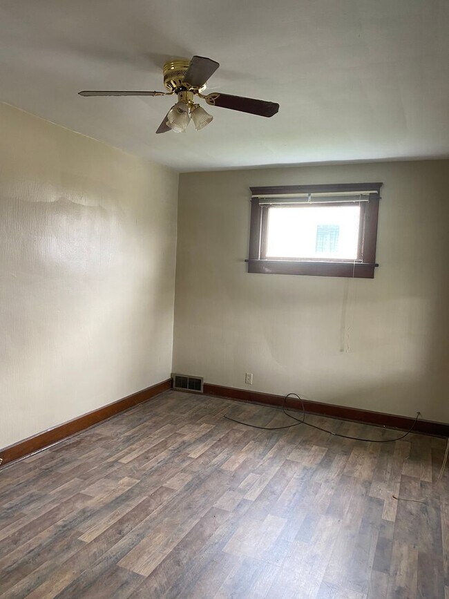 Photo - 1st Floor 1 Bedroom Unit 1007 Huey St #1