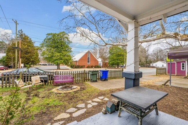Photo - 2be/1ba House in the Heart Of Carrboro with Gym & Sauna