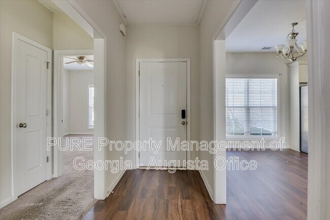 Photo - 307 Koweta Way