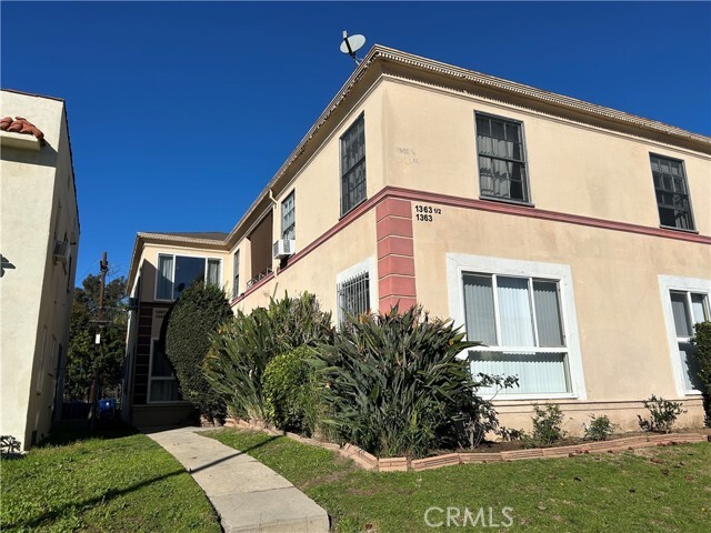 Building Photo - 1365 Masselin Ave