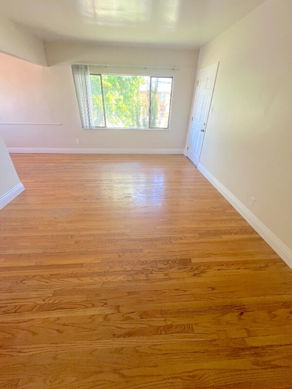 Photo - 513 W G St Unit 513