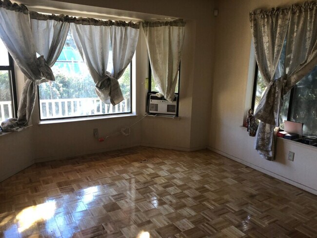 Photo - 23171 Woodford Tehachapi Rd