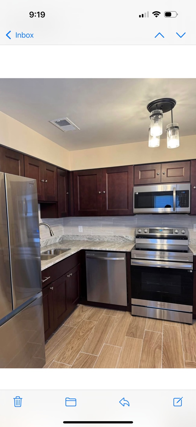 Photo - 1535 Vine St