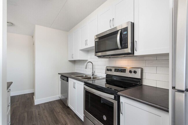 Photo - 19-21 Dalegrove Dr