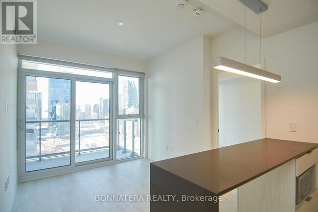 Photo - 20 Richardson St Unité 2707