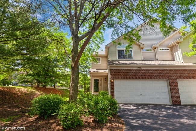 Building Photo - 2215 Stoughton Dr