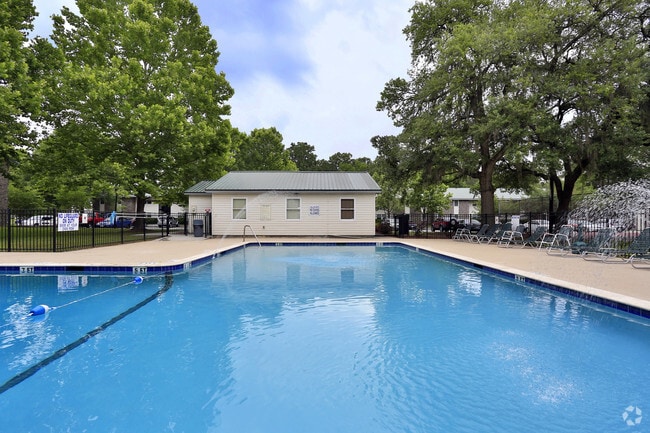Sawbranch Apartments
