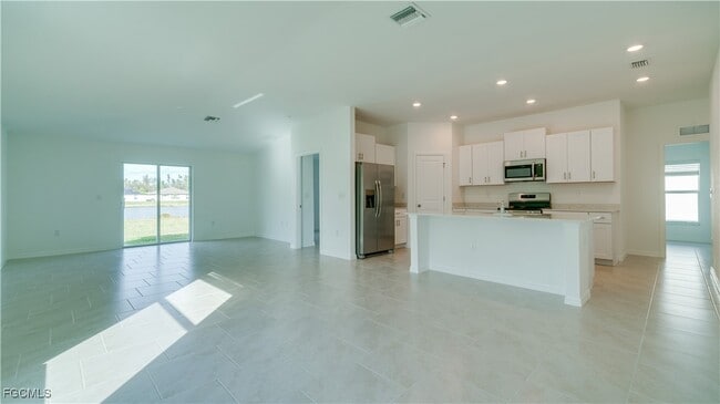 Building Photo - 4019 San Clemente Ct Rental