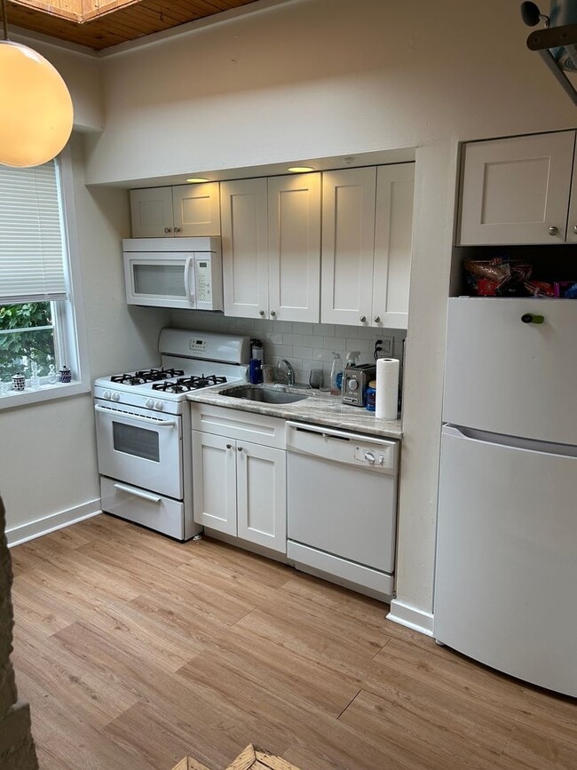 Photo - 746 S 4th St Apartamento Unidad #3F