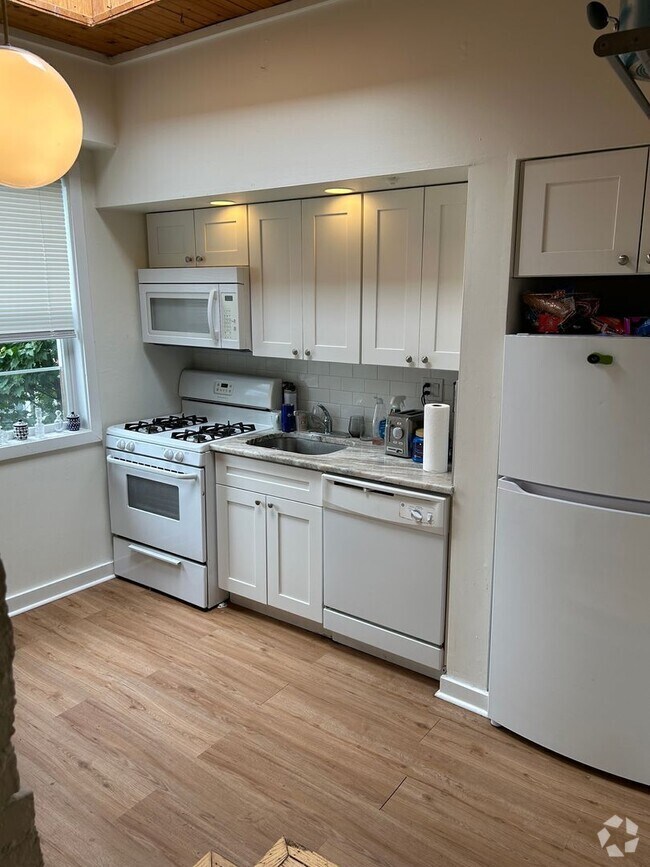 Building Photo - 746 S 4th St Unit #3F Rental