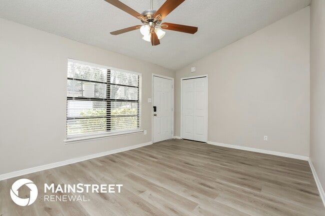 Photo - 5819 W Amelia St