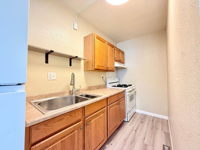 Photo - 800 Charlotte St Unit Apt B