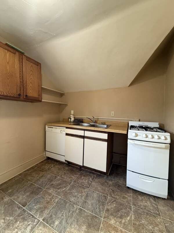 Photo - 114 S Blair St