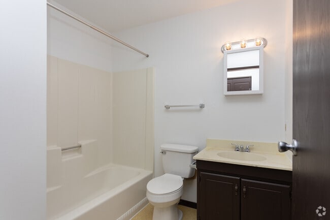 1BR, 1BA - 580 SF Example