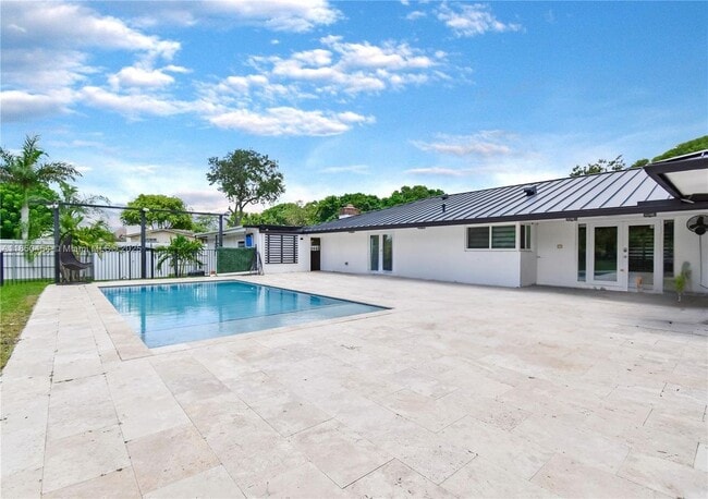 Photo - 18300 SW 48th St