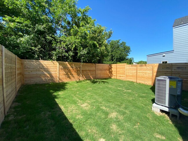 Photo - Bethune-6920 Unit #2