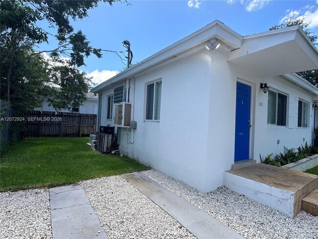 Photo - 6331 NE 4th Ct Unidad 1
