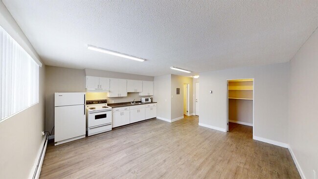 Photo - 9932-9105 105 Ave Unit 106