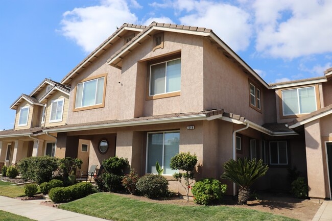 Photo - 2346 E Early Ave