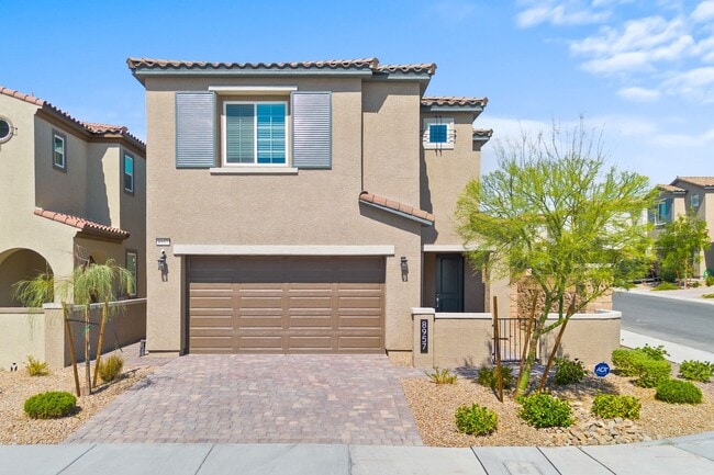 Stunning 3 Bedroom Home with SOLAR in Skye... - Stunning 3 Bedroom Home with SOLAR in Skye...
