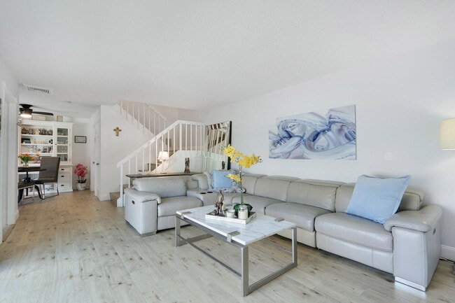 Photo - 1614 16th Ln