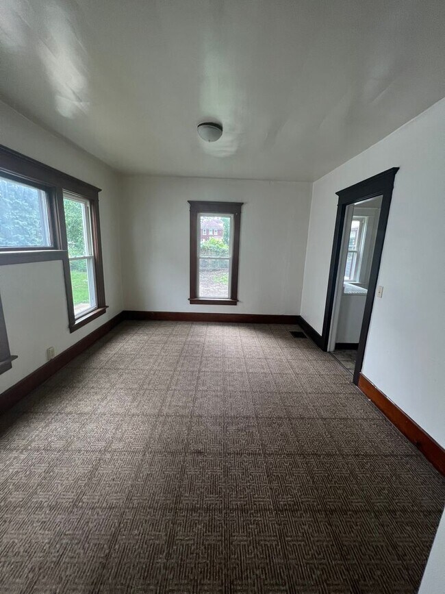 Photo - Large 4 Bedroom House