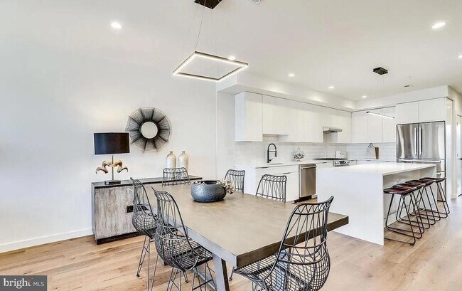 Photo - 3810 13th St NW Unit 2