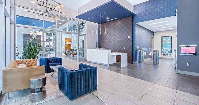 Lobby-01-Square-On-5th-Atlanta-03 - Square On 5th