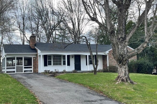 2047 Overbrook Rd