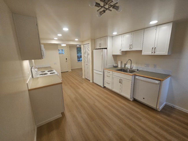 Building Photo - 6311 NE 196th St