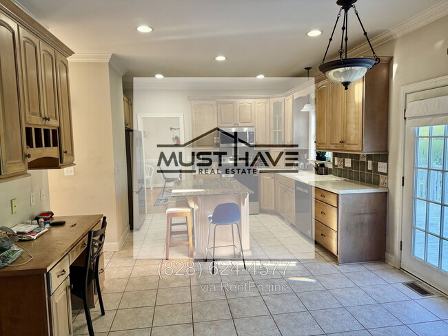 Photo - 2625 Rolling Ridge Dr